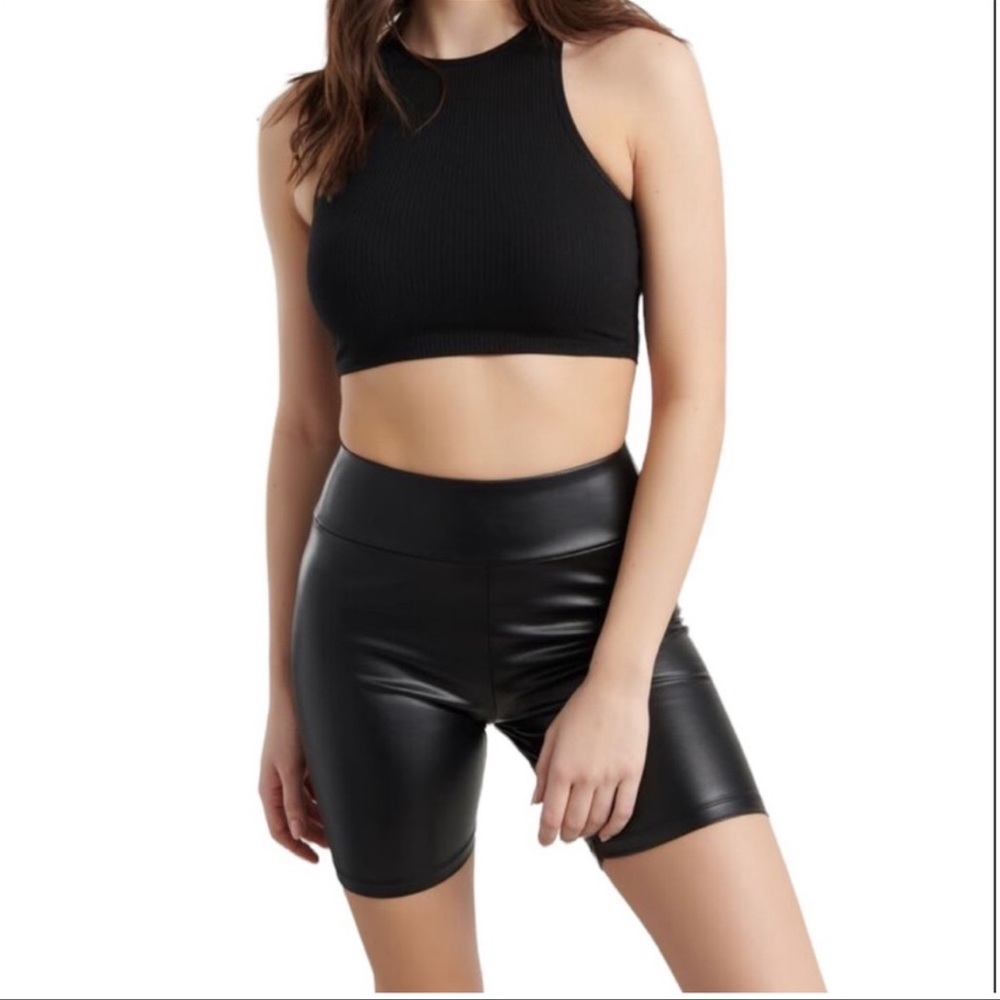 NWT Laundry by Shelli Segal black pullon faux leather pleather bike short large